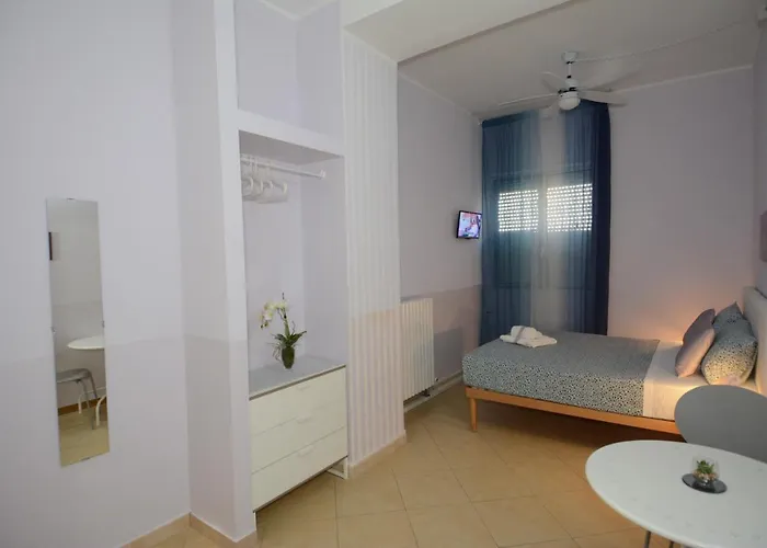 Stazione Couette-café Lecce