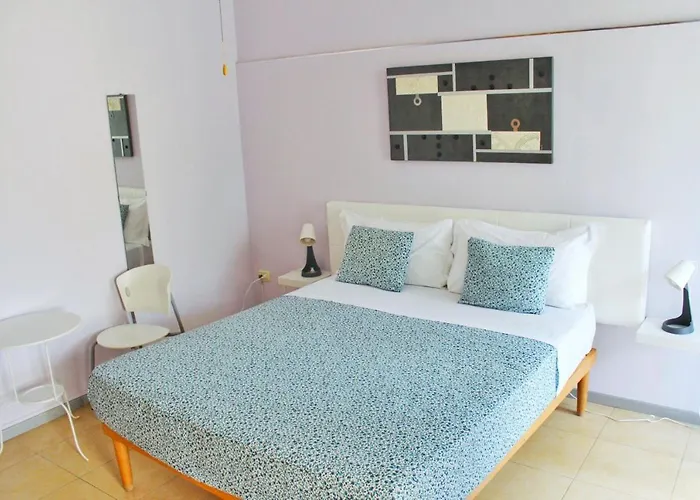 Couette-café Stazione 3*